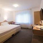 암 바센 호텔 3*