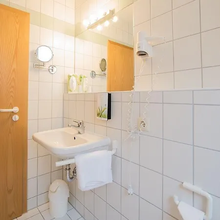 מלון Am Wasen 3*